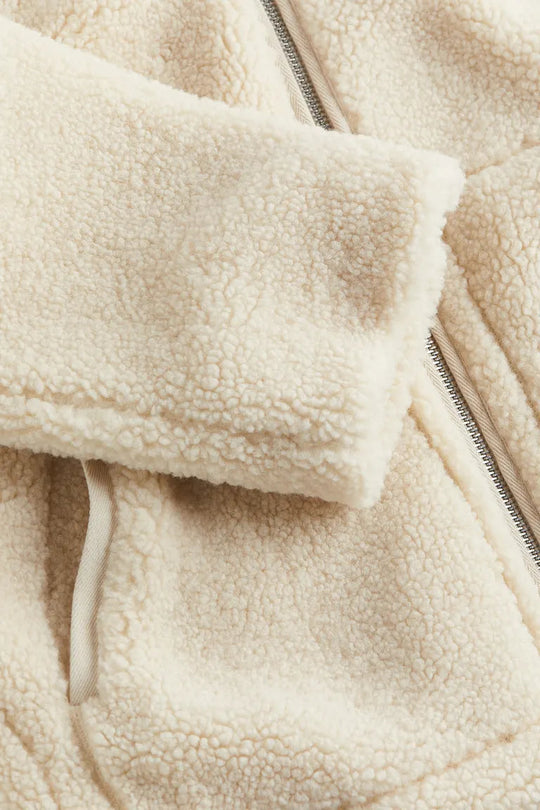 Katarzyna  - Kurtka teddy z zamkiem